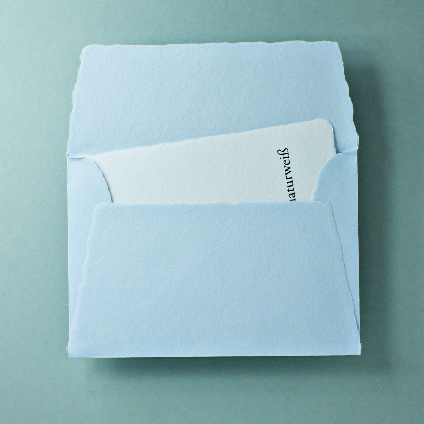 Büttenpapier-Umschlag B6 - Trapezlasche  - babyblau