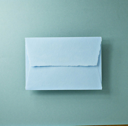 Büttenpapier-Umschlag C6 - Trapezlasche - babyblau