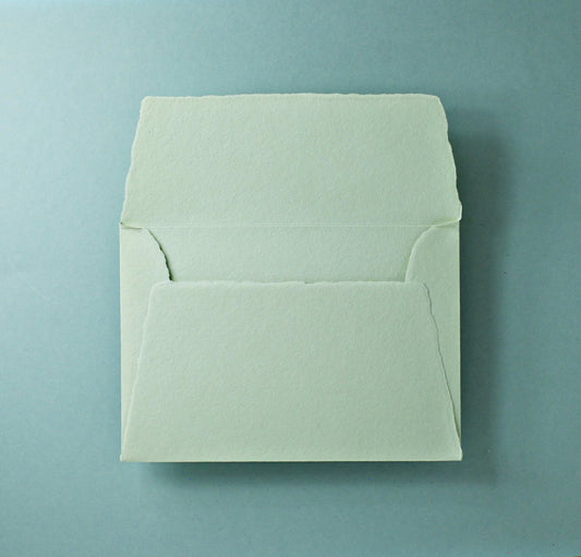 Büttenpapier-Umschlag C6 - Trapezlasche - matcha